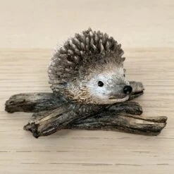 Darthome Limited Miniature Pair Of Hedgehogs On Branch 9 Darthome Limited Miniature Pair Of Hedgehogs On Branch -Decor Garden Shop 102 f185eaaf e972 4768 8620 eff77d813d72