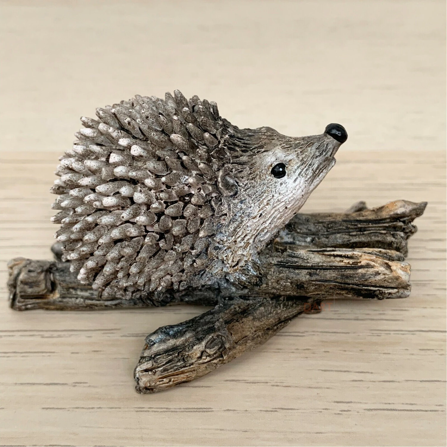 Darthome Limited Miniature Pair Of Hedgehogs On Branch 6 Darthome Limited Miniature Pair Of Hedgehogs On Branch - Image 6