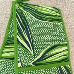 Darthome Limited Ulster Weavers Geo Leaves Double Oven Glove -Decor Garden Shop 14 14cccb30 e0c8 4e2a 8fd8 9bbc642f099a