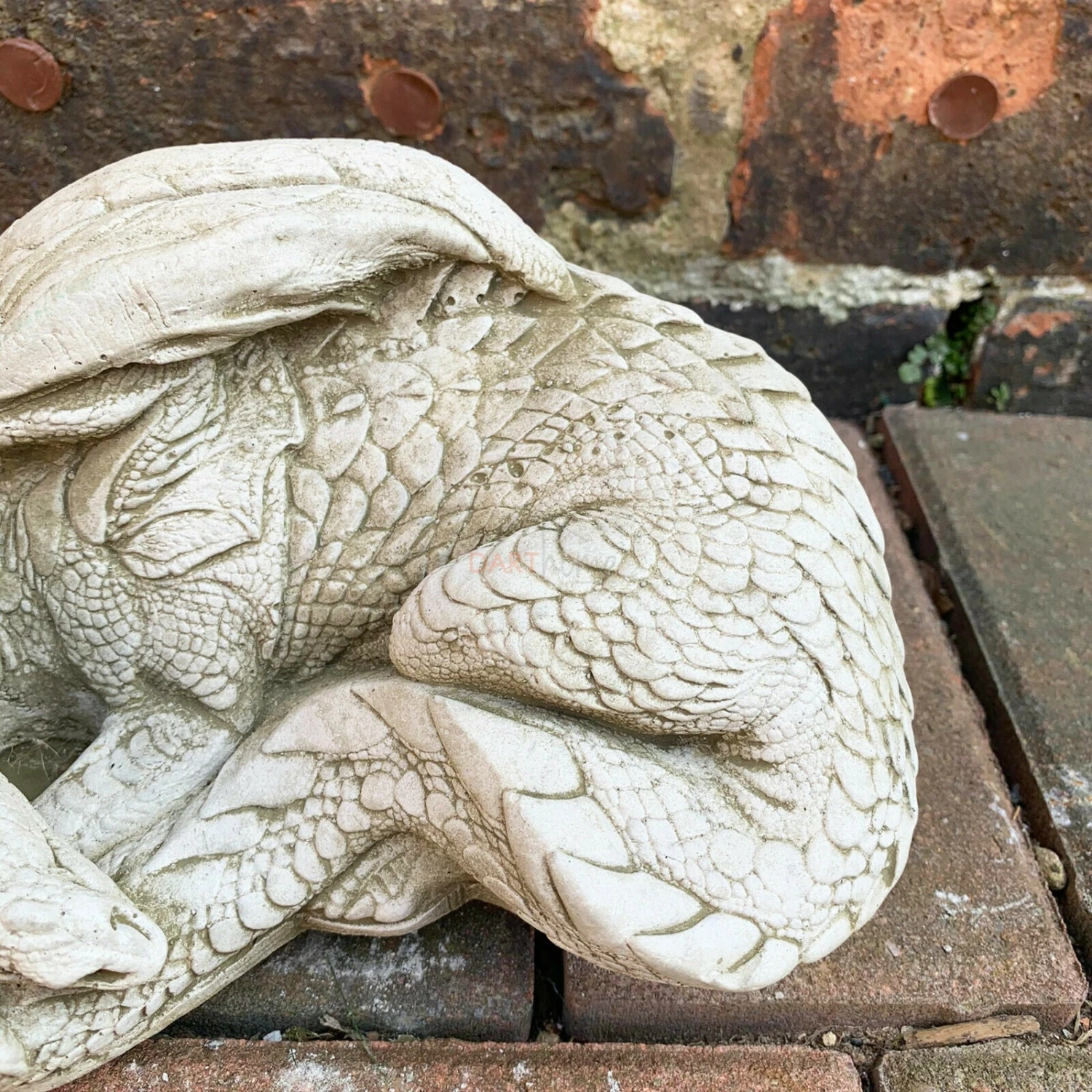 Darthome Limited Stone Sleeping Dragon Garden Ornament 3kg 4 Darthome Limited Stone Sleeping Dragon Garden Ornament 3kg - Image 4