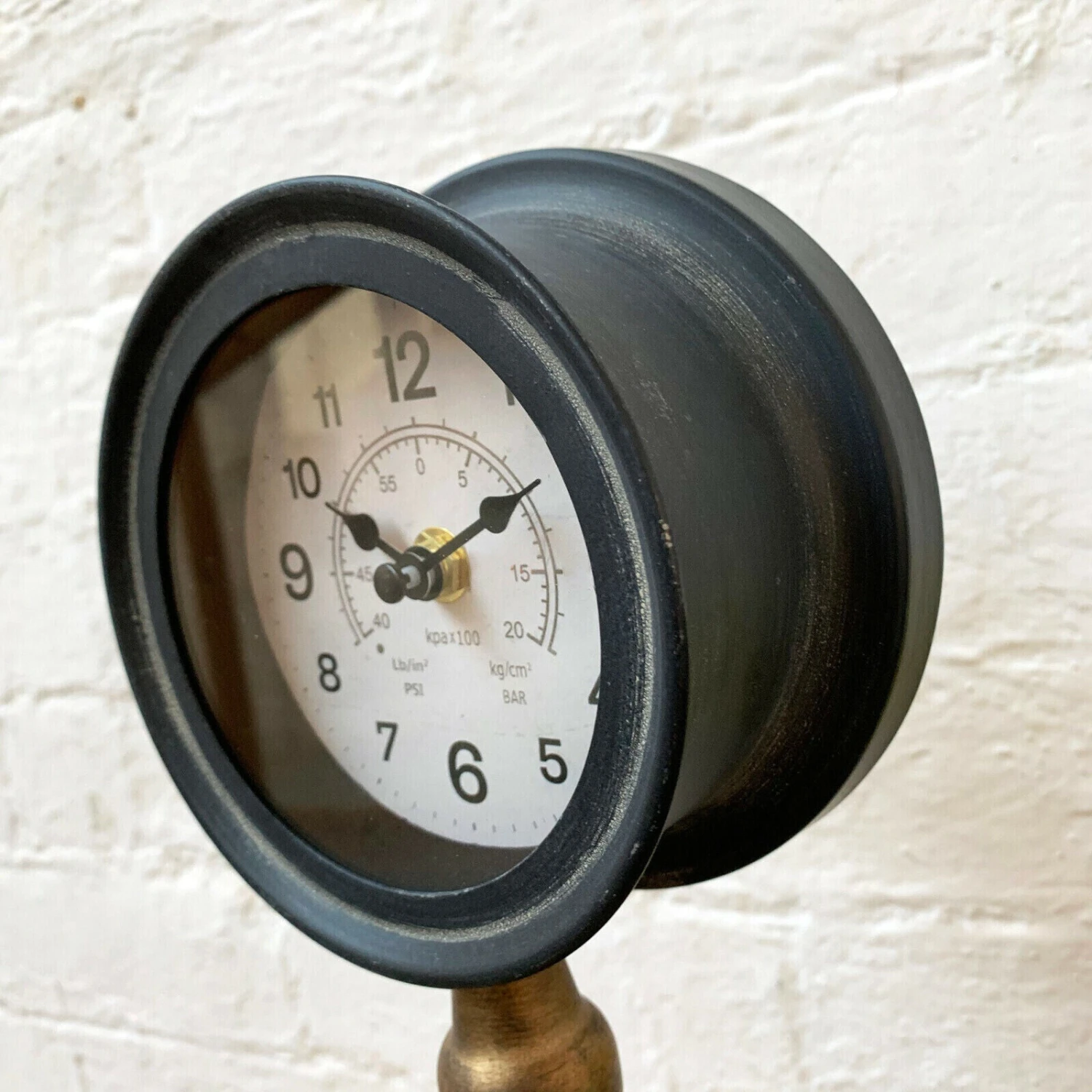 Darthome Limited Industrial Pipe Table Clock 4 Darthome Limited Industrial Pipe Table Clock - Image 4
