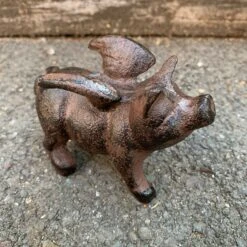 Darthome Limited Cast Iron Flying Pig Ornament