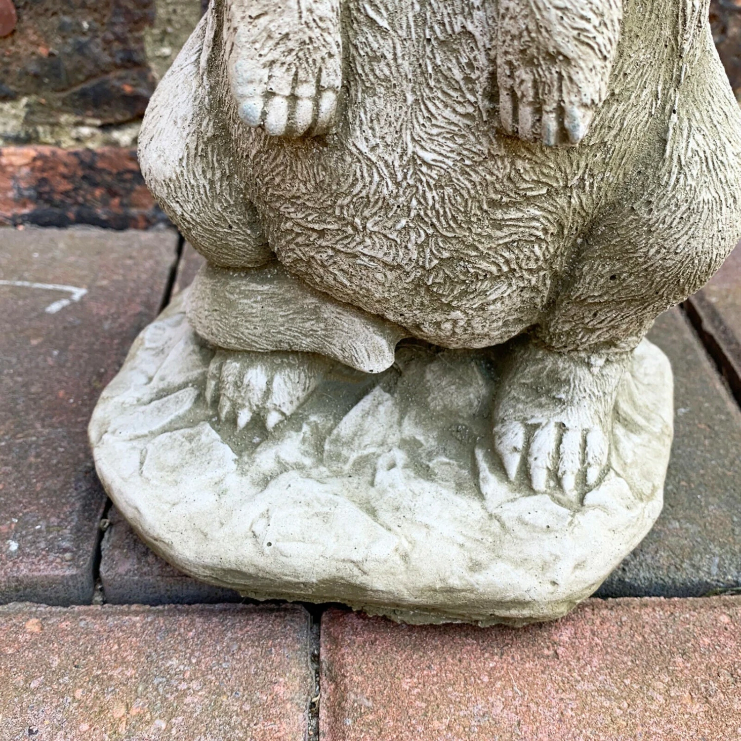 Darthome Limited Stone Meerkat Garden Sculpture 5kg 2 Darthome Limited Stone Meerkat Garden Sculpture 5kg - Image 2