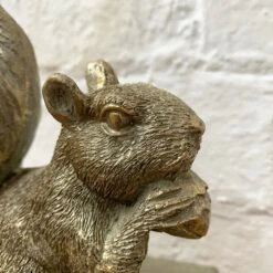 Darthome Limited Gold Resin Squirrel Bookend -Decor Garden Shop 33 d55db4f4 c3b7 4b6e 9352 30c9d1ee1a48