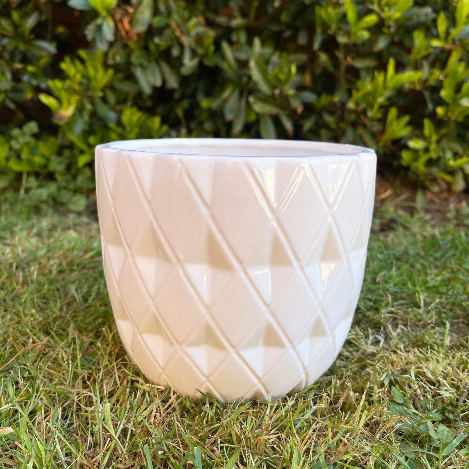 Darthome Limited Ceramic White Geometric Planter 13cm 1 Darthome Limited Ceramic White Geometric Planter 13cm