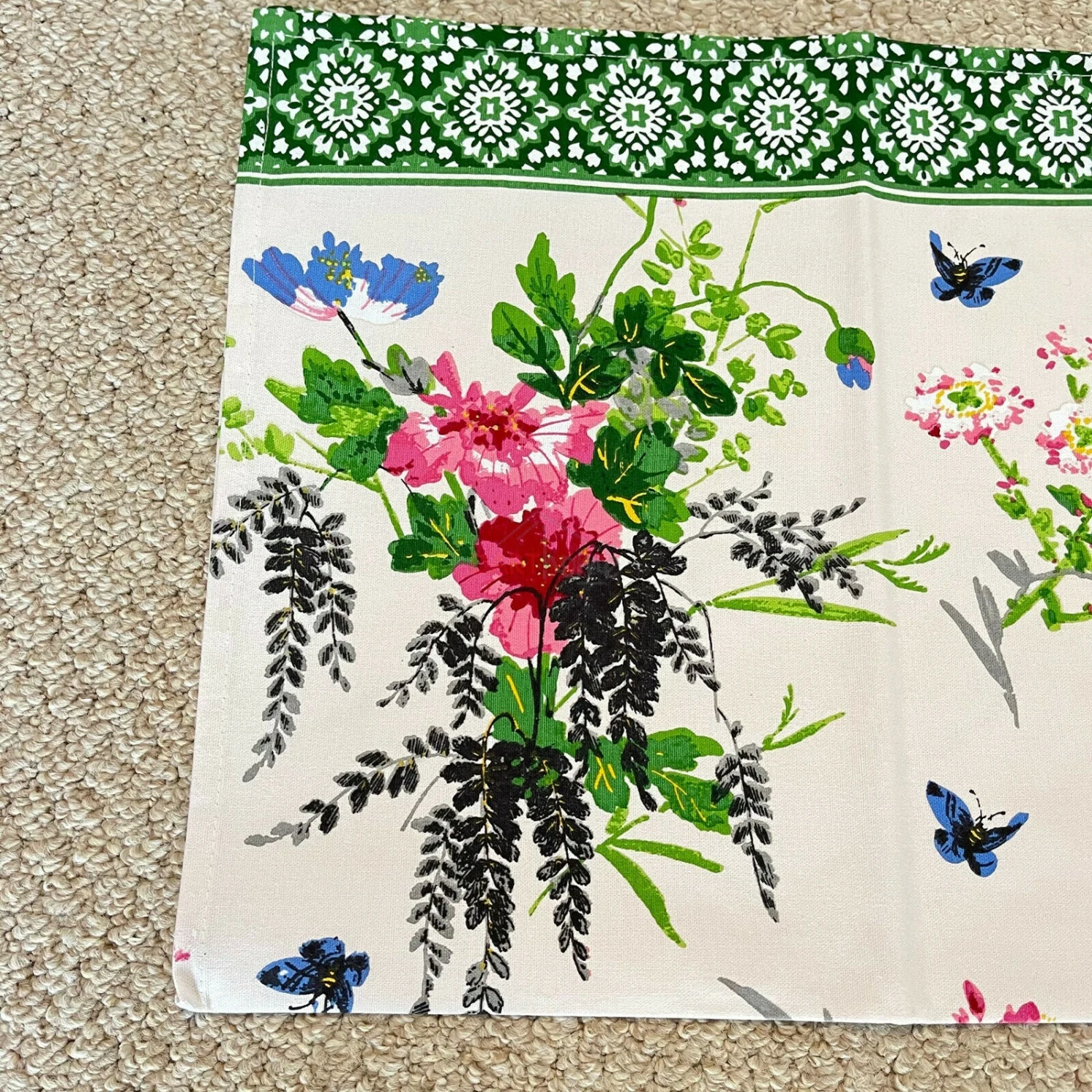 Darthome Limited Madame Butterfly Cotton Tea Towel & Double Oven Glove Kitchen Set 2 Darthome Limited Madame Butterfly Cotton Tea Towel & Double Oven Glove Kitchen Set - Image 2