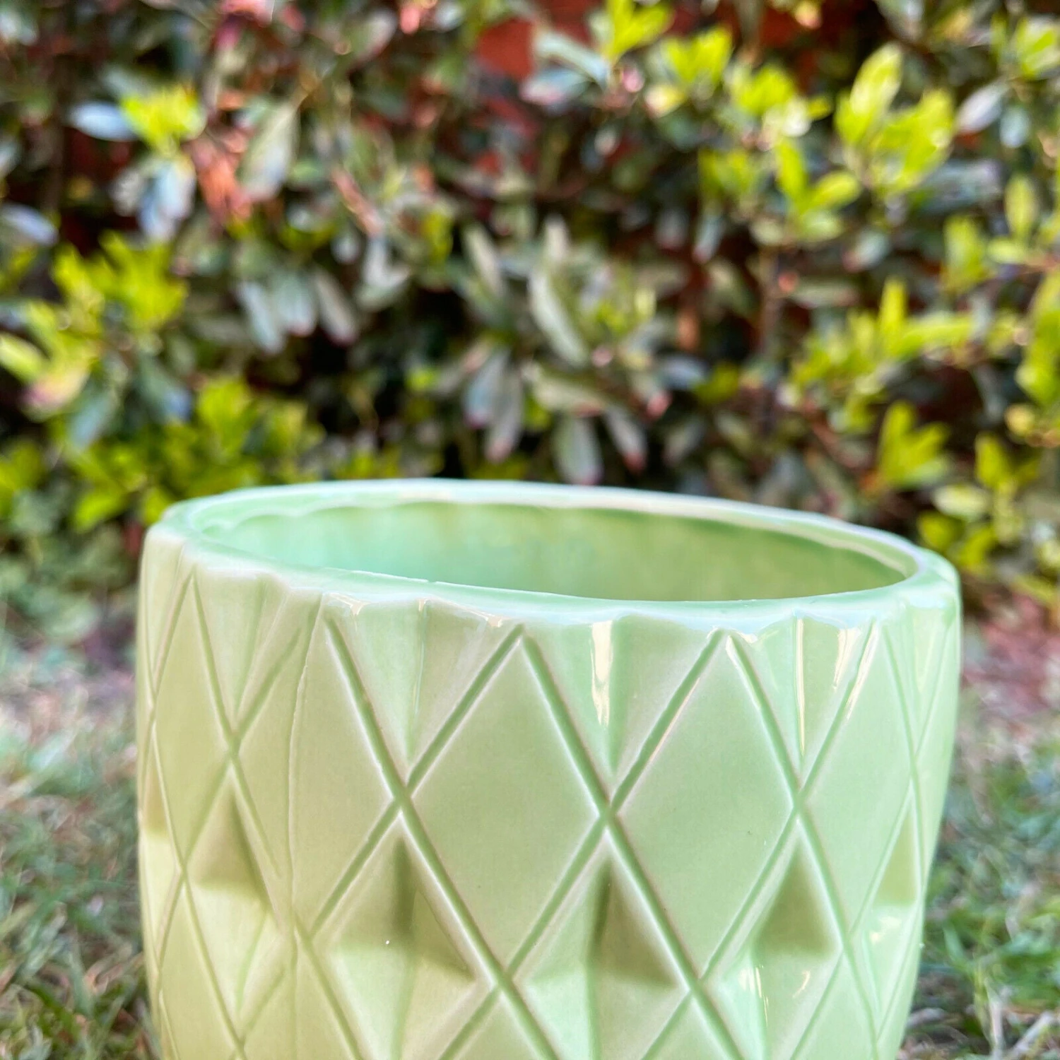 Darthome Limited Ceramic Green Geometric Planter 13cm 3 Darthome Limited Ceramic Green Geometric Planter 13cm - Image 3