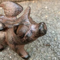 Darthome Limited Cast Iron Flying Pig Ornament -Decor Garden Shop 44 3a64d93d 4b3d 41be a806 3cacd6048051