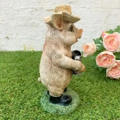 Darthome Limited Pig With Watering Can Ornament 21cm 9 Darthome Limited Pig With Watering Can Ornament 21cm -Decor Garden Shop 48 b94cda9d 3093 46d8 93f9 538194fb905d 2