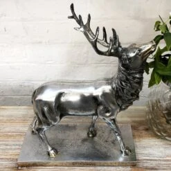 Darthome Limited Silver Stag On Base Ornament