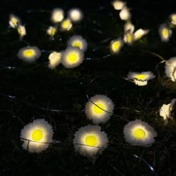 Darthome Limited 50 Solar Daisy Flower Outdoor String Lights -Decor Garden Shop IMG 0095