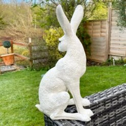 Darthome Limited White March Hare Garden Ornament -Decor Garden Shop IMG 2682.JPEG edited58