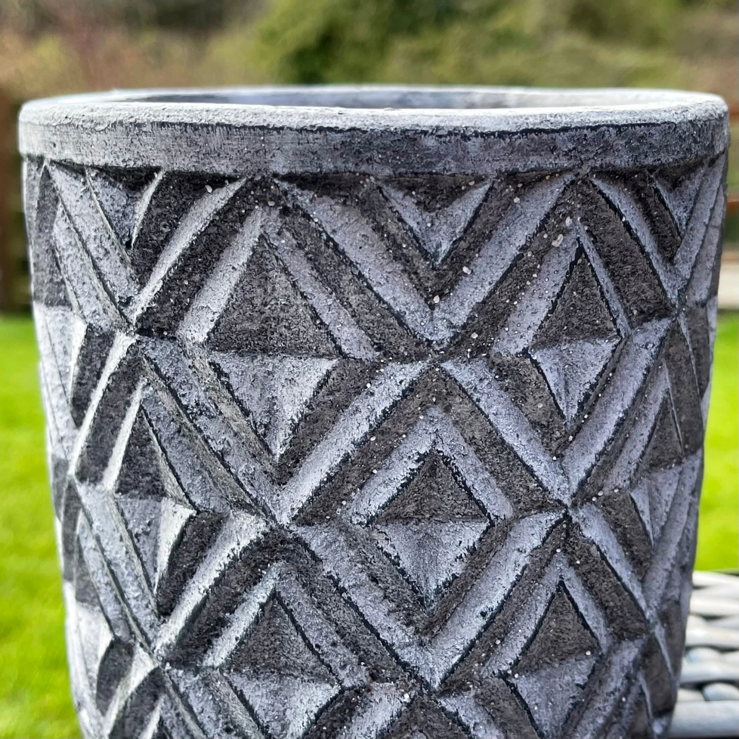 Darthome Limited Grey Stone Geometric Plant Pot Holder 2 Darthome Limited Grey Stone Geometric Plant Pot Holder - Image 2