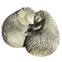 Darthome Limited Stone Cuddling Love Hedgehogs Sculpture -Decor Garden Shop IMG 4990.JPEGcopy
