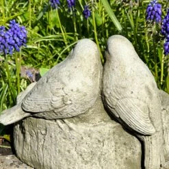 Darthome Limited Stone Robins On Log Bird Feeder -Decor Garden Shop IMG 5061 JPEG