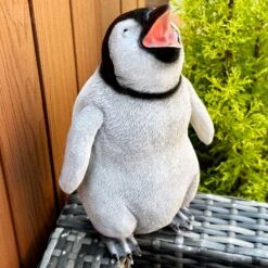 Darthome Limited Cute Squawking Penguin Sculpture