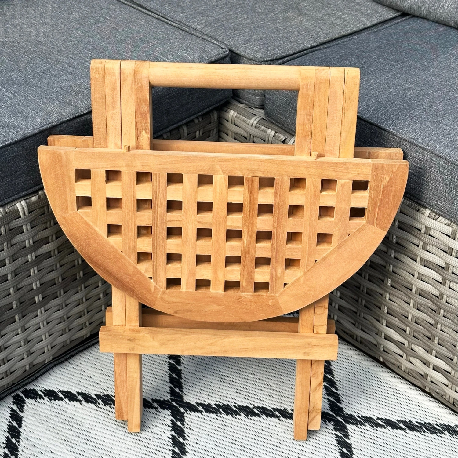 Darthome Limited Teak Round Folding Picnic Table 2 Darthome Limited Teak Round Folding Picnic Table - Image 2