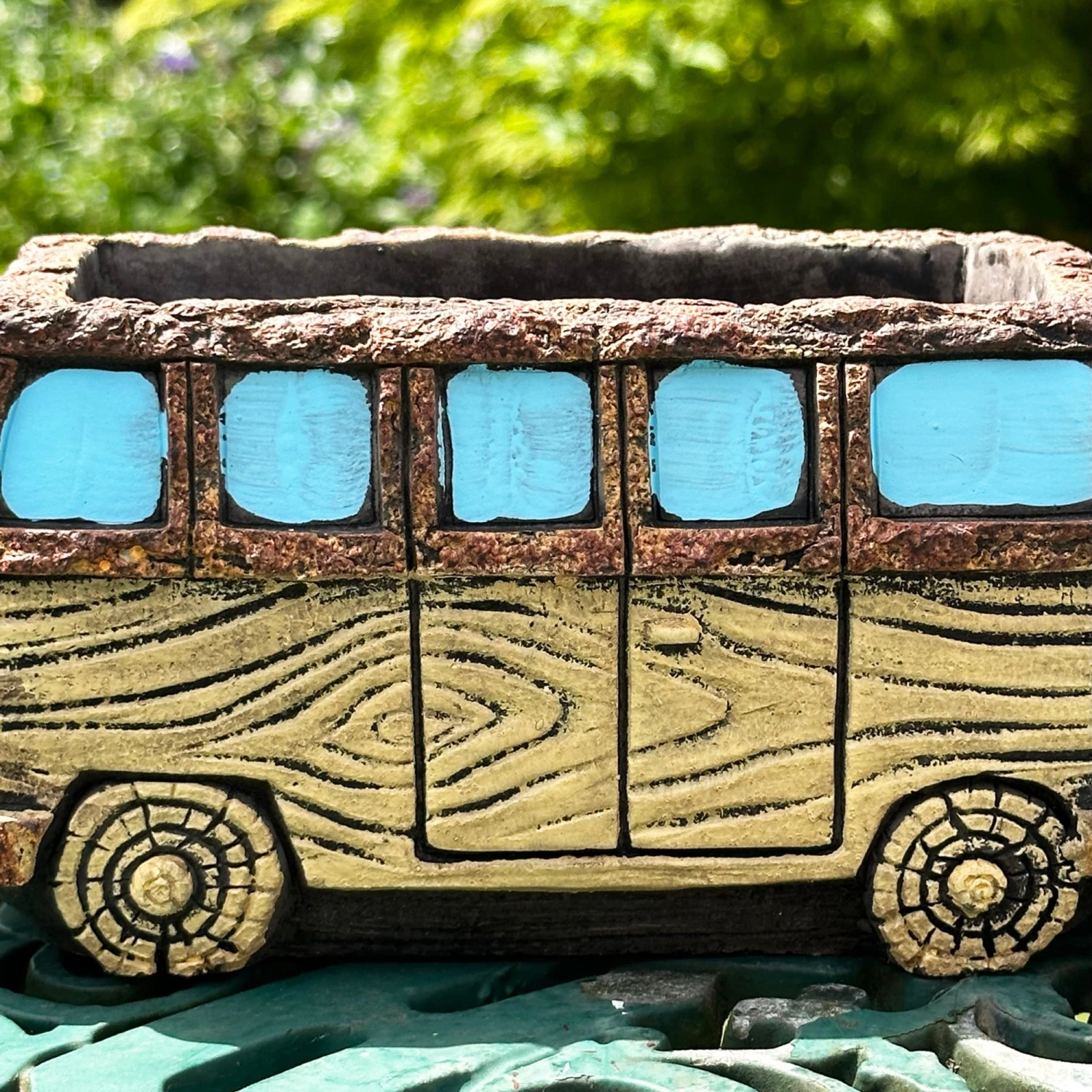 Darthome Limited Cement Tree Trunk Campervan Planter 21cm 4 Darthome Limited Cement Tree Trunk Campervan Planter 21cm - Image 4