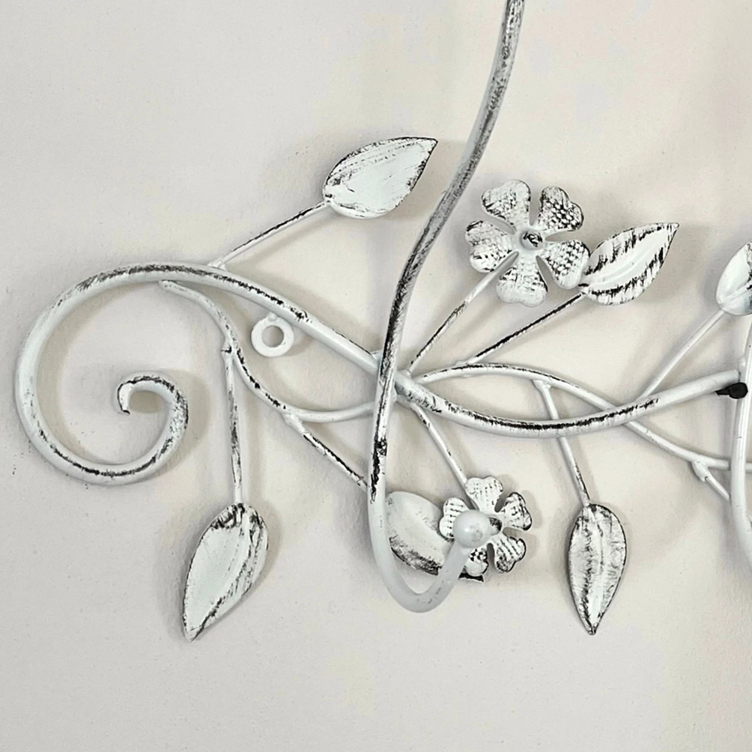 Darthome Limited Leaf Garland Triple Wall Hooks 2 Darthome Limited Leaf Garland Triple Wall Hooks - Image 2