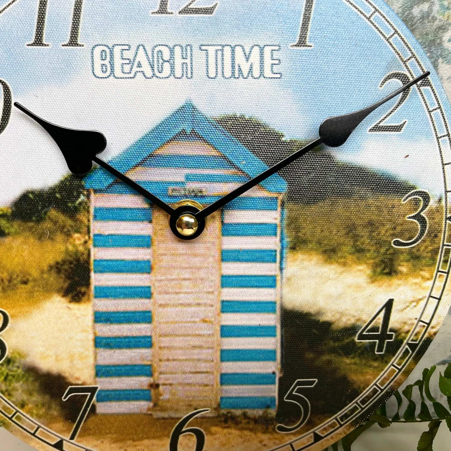 Darthome Limited Beach Hut Round Wall Clock 20cm 2 Darthome Limited Beach Hut Round Wall Clock 20cm - Image 2