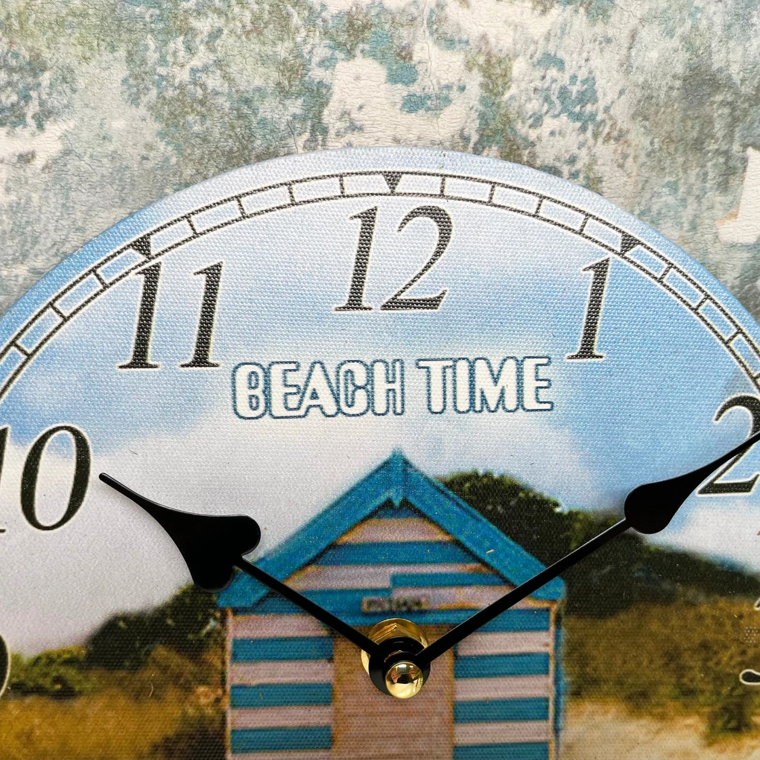 Darthome Limited Beach Hut Round Wall Clock 20cm 3 Darthome Limited Beach Hut Round Wall Clock 20cm - Image 3