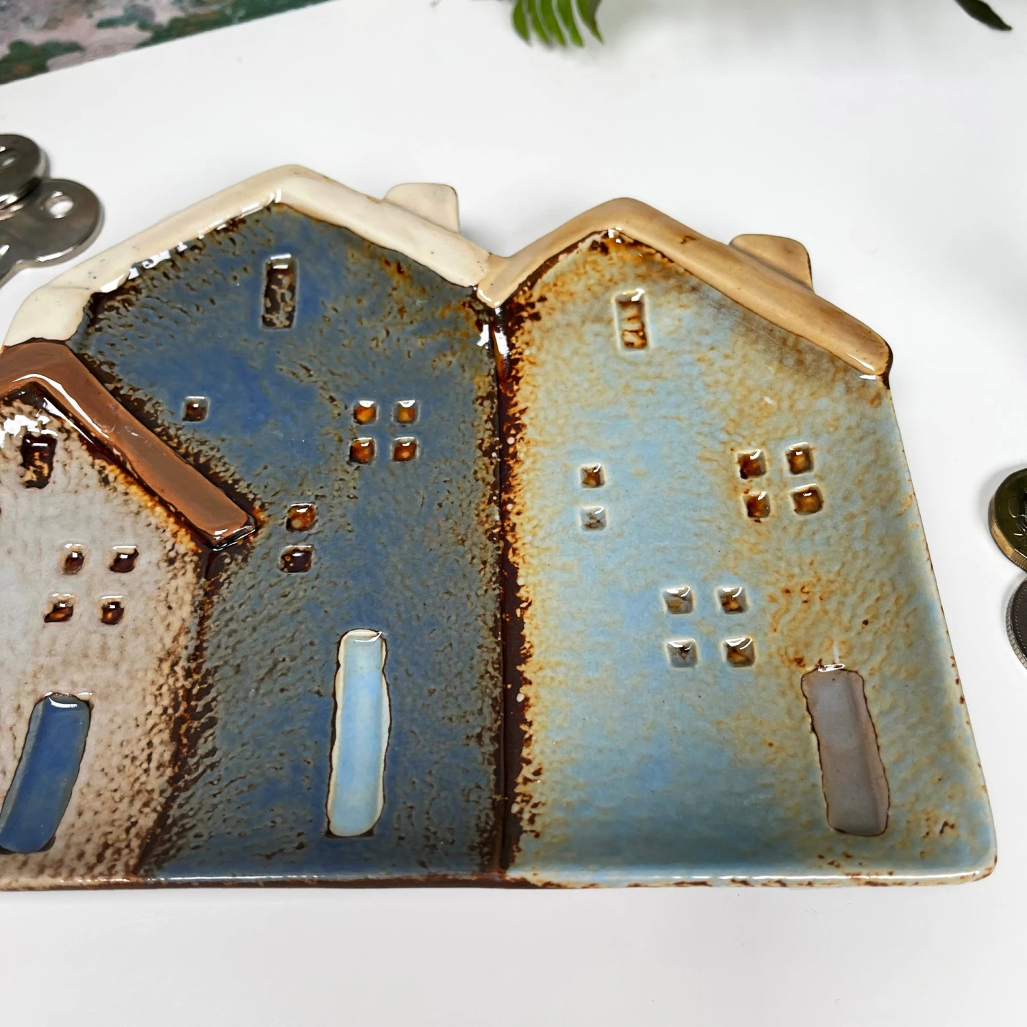Darthome Limited Ceramic Cottage Houses Decorative Plate 19cm 4 Darthome Limited Ceramic Cottage Houses Decorative Plate 19cm - Image 4