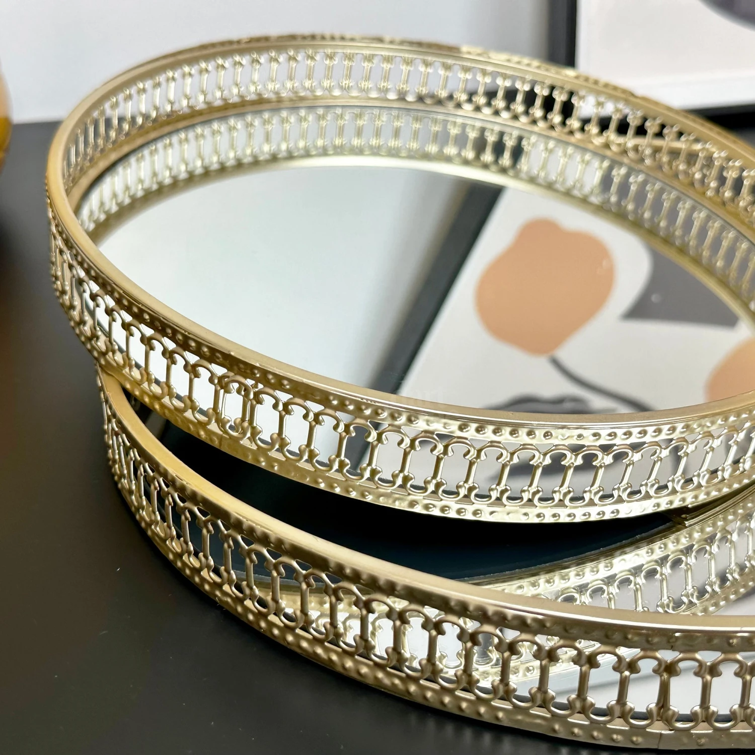 Darthome Limited Set Of 2 Gold Mirror Trays 5 Darthome Limited Set Of 2 Gold Mirror Trays - Image 5