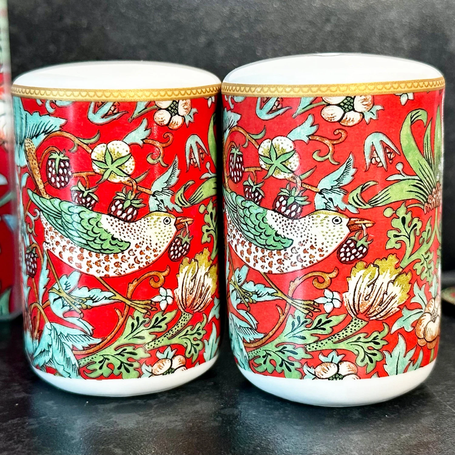 Darthome Limited Strawberry Thief Salt And Pepper Shakers 3 Darthome Limited Strawberry Thief Salt And Pepper Shakers - Image 3