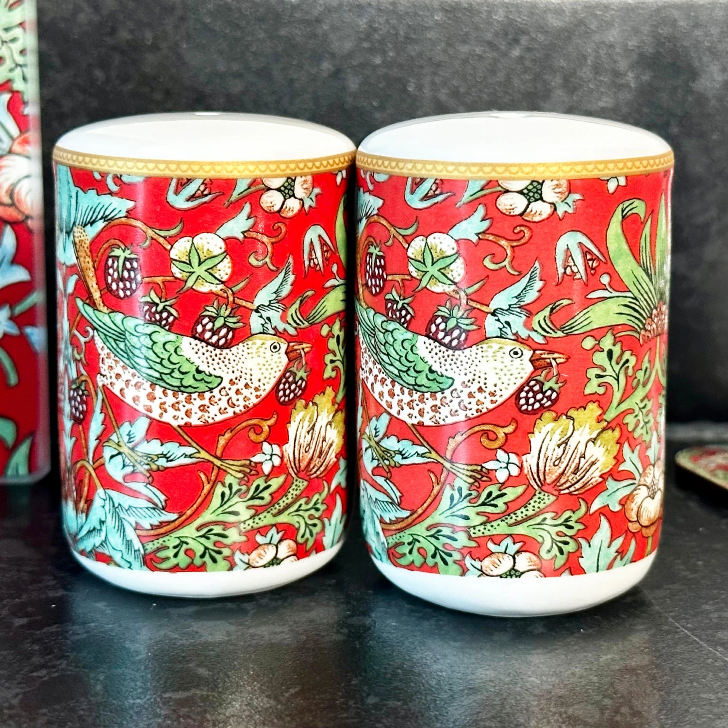 Darthome Limited Strawberry Thief Salt And Pepper Shakers 5 Darthome Limited Strawberry Thief Salt And Pepper Shakers - Image 5