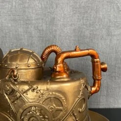 Darthome Limited Gold Steampunk Top Hat Ornament -Decor Garden Shop IMG E0949