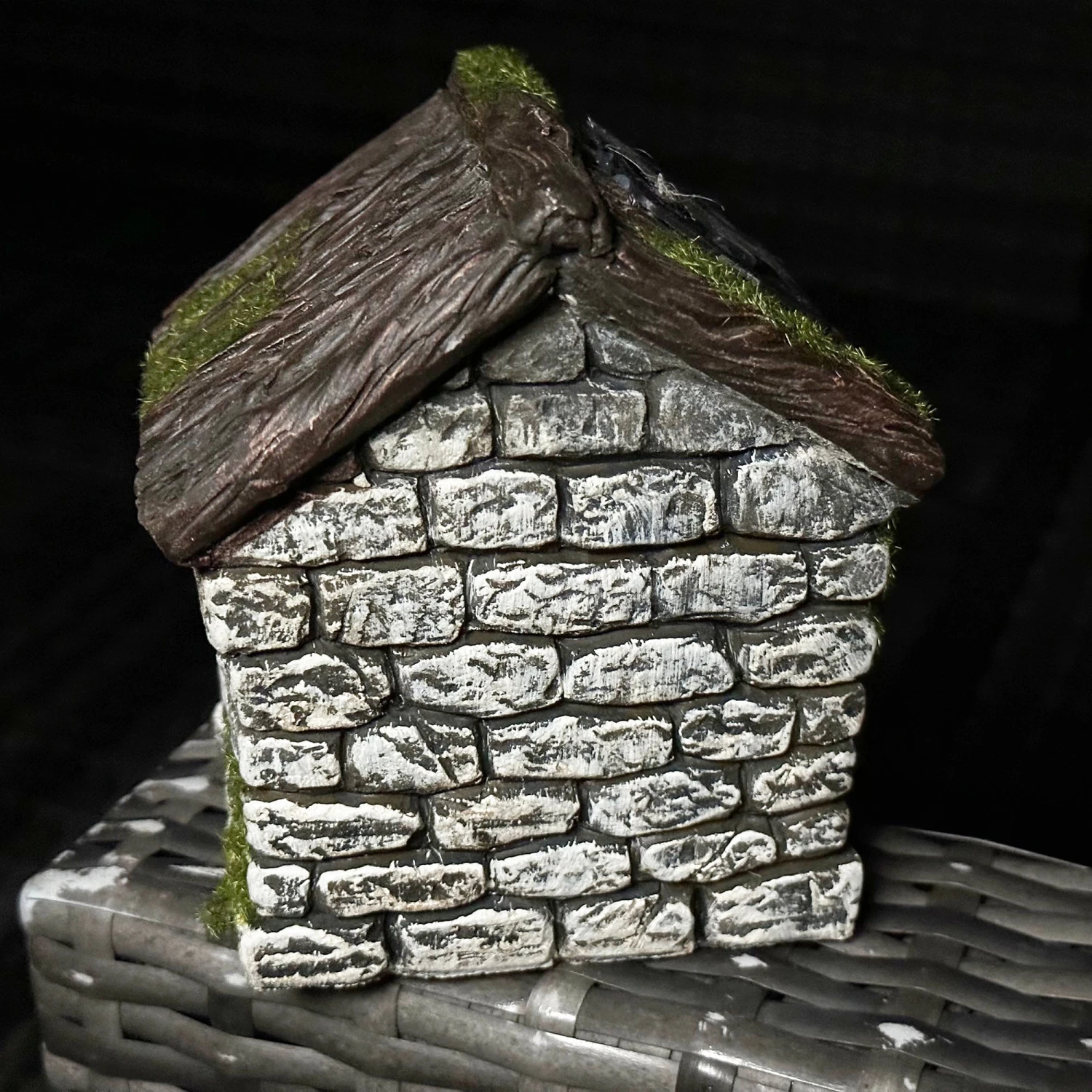 Darthome Limited Dog In Kennel Solar Garden Ornament 4 Darthome Limited Dog In Kennel Solar Garden Ornament - Image 4