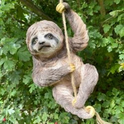 Darthome Limited Resin Hanging Sloth Garden Ornament
