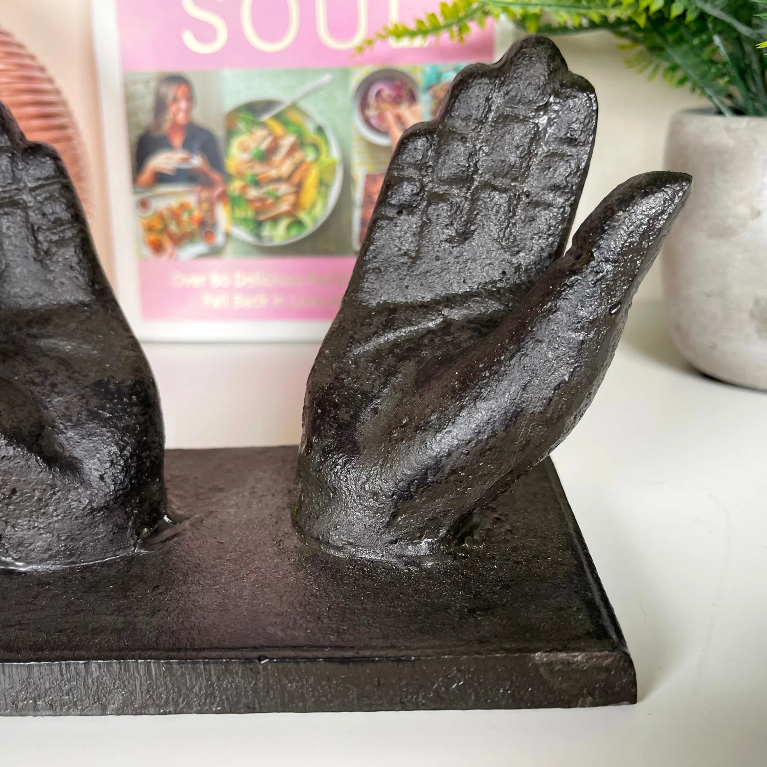 Darthome Limited Cast Iron Hands Cookbook Stand 4 Darthome Limited Cast Iron Hands Cookbook Stand - Image 4