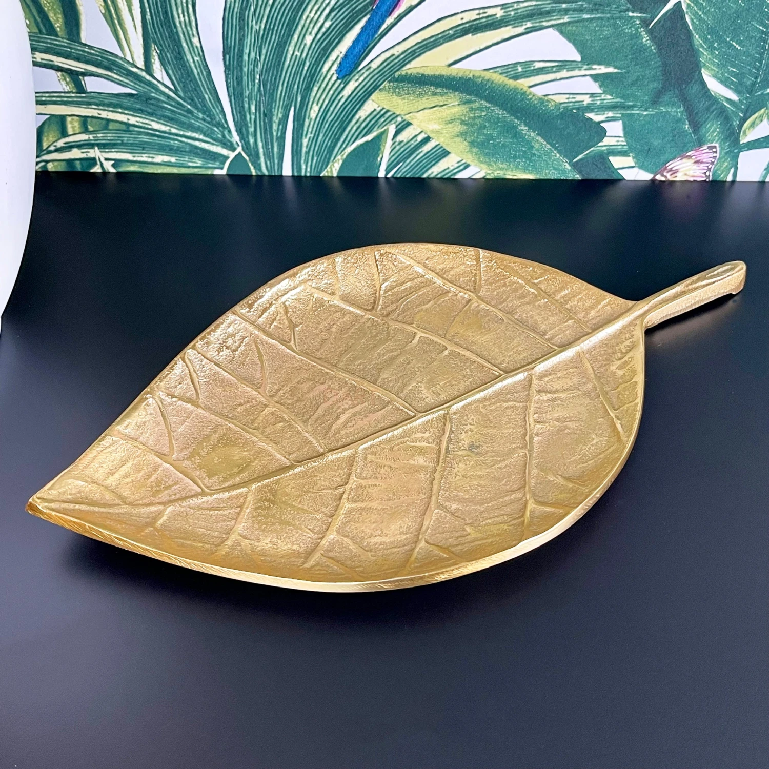 Darthome Limited Gold Metal Leaf Decorative Plate 1 Darthome Limited Gold Metal Leaf Decorative Plate