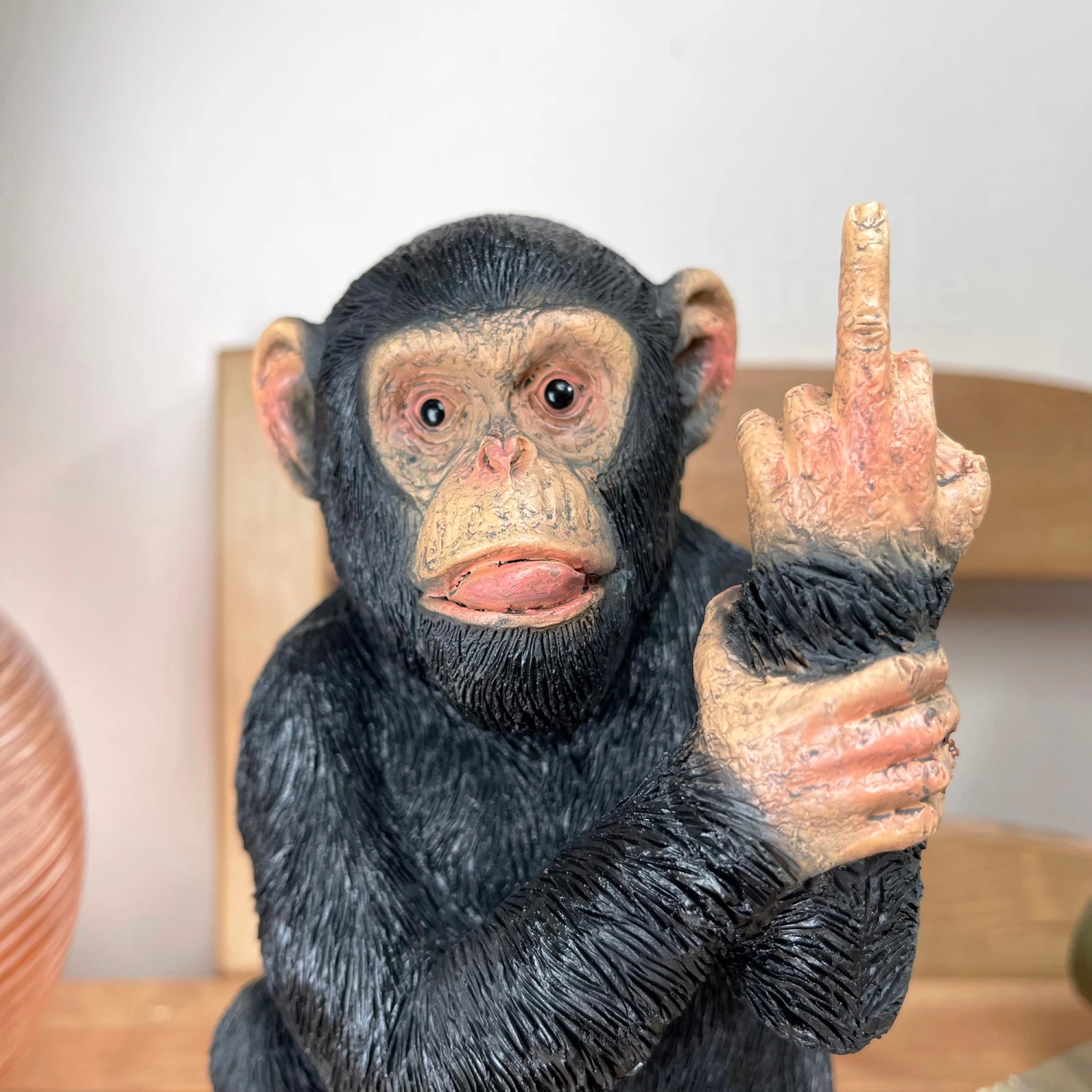 Darthome Limited Black Up Yours Monkey Ornament 11x19x11cm 2 Darthome Limited Black Up Yours Monkey Ornament 11x19x11cm - Image 2