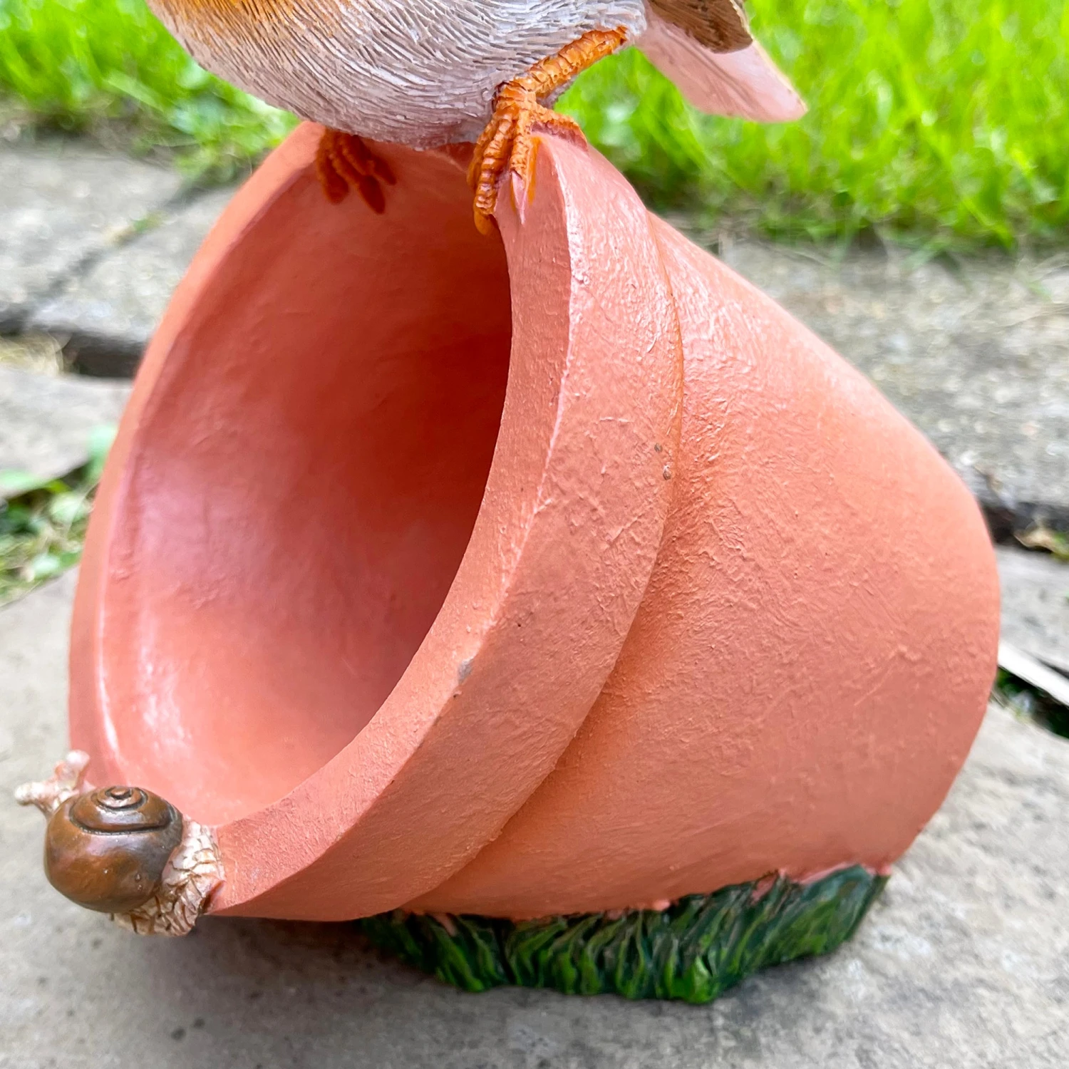 Darthome Limited Robin On Plant Pot Bird Feeder 3 Darthome Limited Robin On Plant Pot Bird Feeder - Image 3
