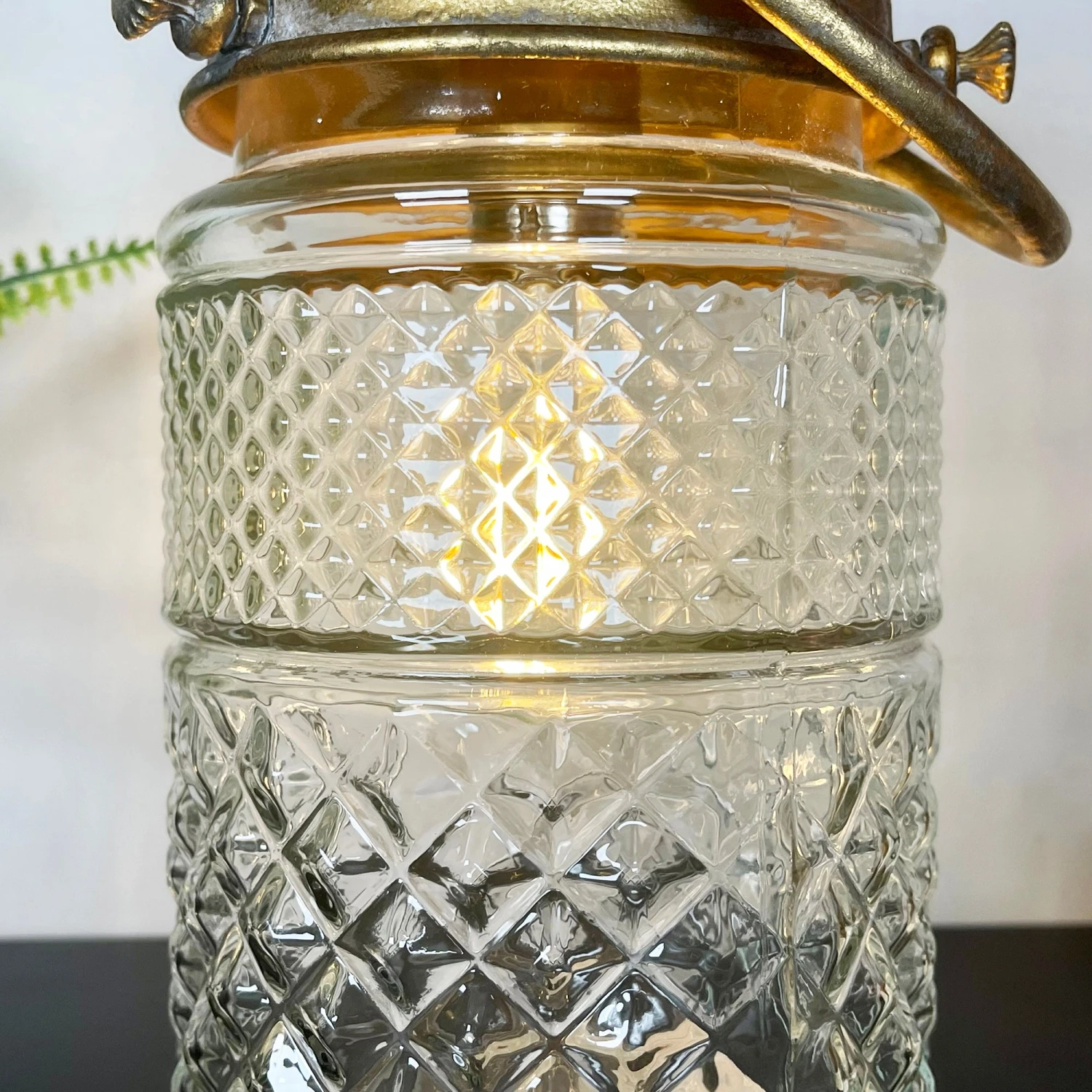 Darthome Limited Battery Powered Glass Gold LED Glass Light 3 Darthome Limited Battery Powered Glass Gold LED Glass Light - Image 3