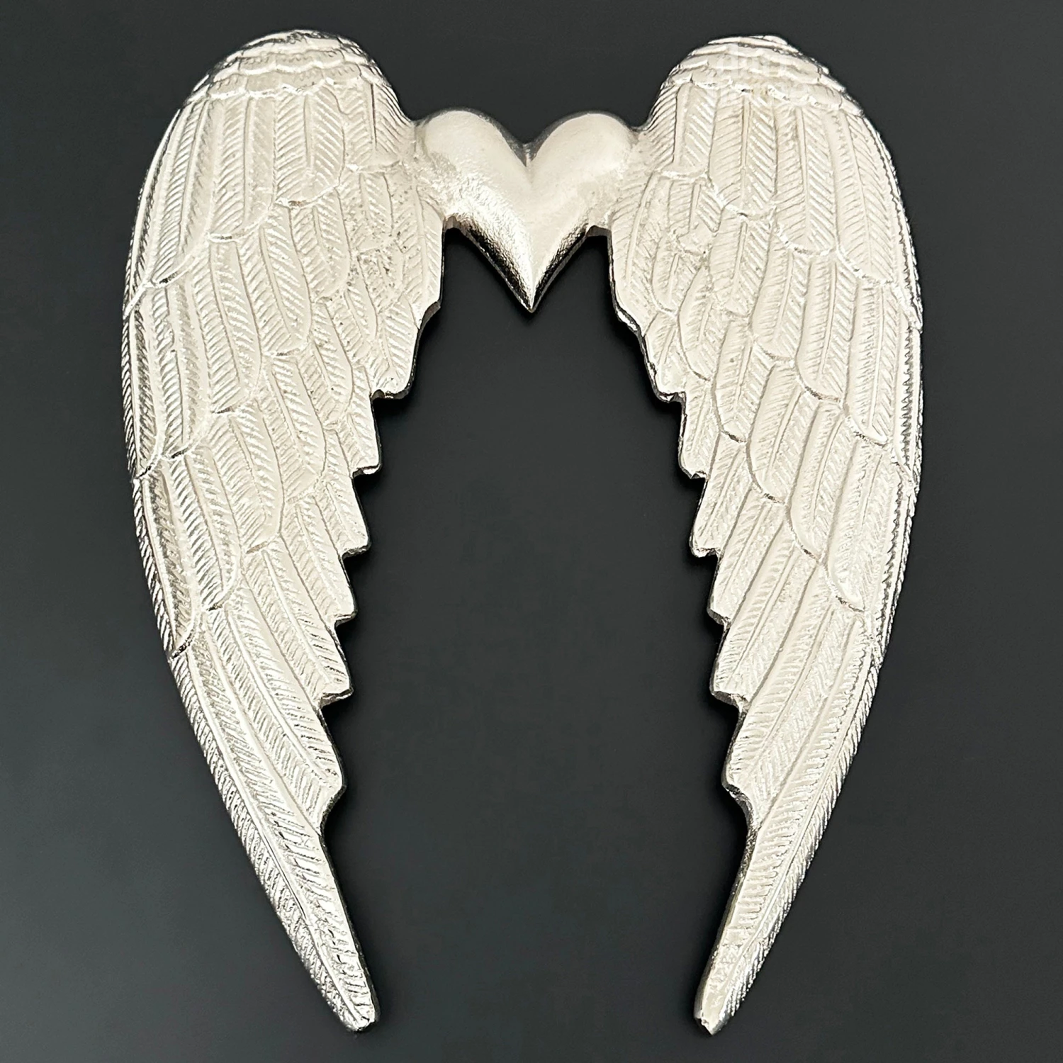 Darthome Limited Silver Angel Wings With Heart Deco 1 Darthome Limited Silver Angel Wings With Heart Deco
