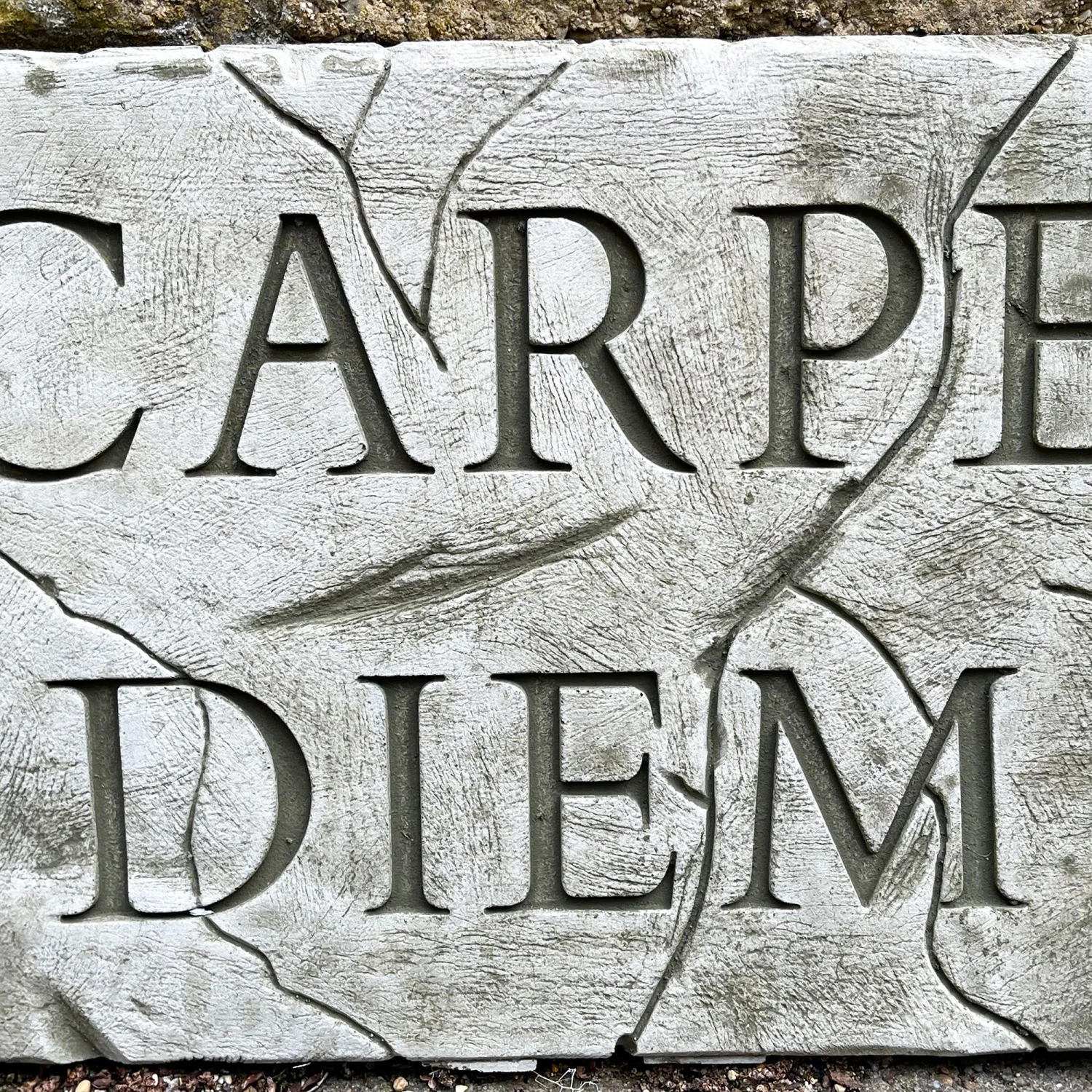 Darthome Limited Stone Carpe Diem Wall Plaque 2 Darthome Limited Stone Carpe Diem Wall Plaque - Image 2