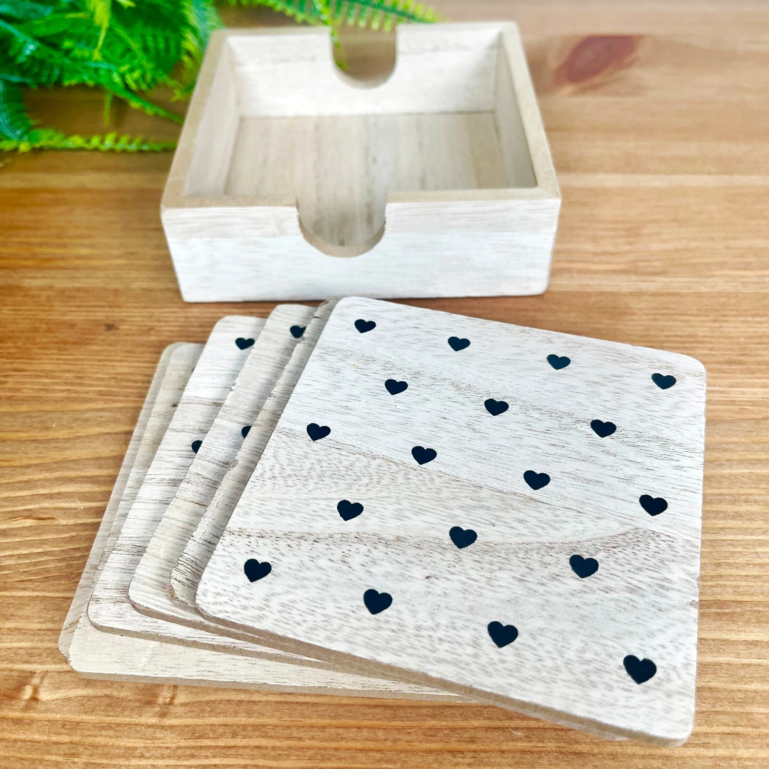 Darthome Limited Set Of 6 Natural Love Heart Coasters With Storage Box 4 Darthome Limited Set Of 6 Natural Love Heart Coasters With Storage Box - Image 4