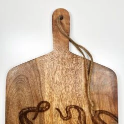 Darthome Limited Large Etched Octopus Chopping Board -Decor Garden Shop IMG E2338