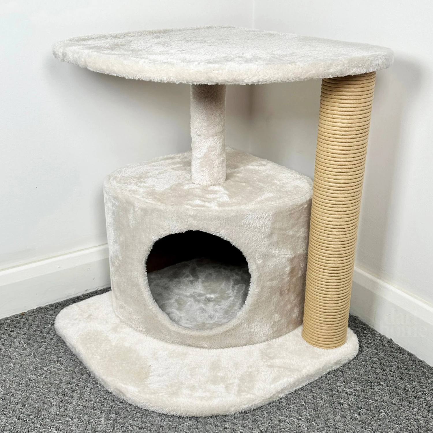 Darthome Limited Cream Corner Cat Scratcher Tree 1 Darthome Limited Cream Corner Cat Scratcher Tree