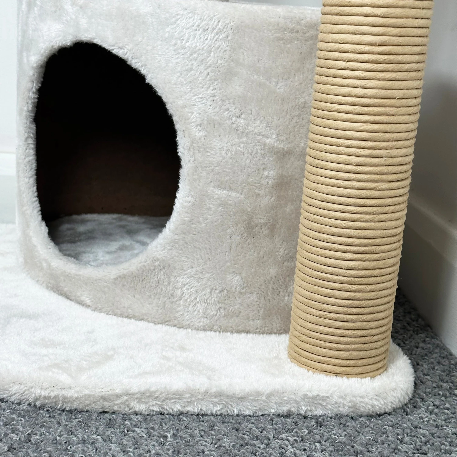 Darthome Limited Cream Corner Cat Scratcher Tree 4 Darthome Limited Cream Corner Cat Scratcher Tree - Image 4