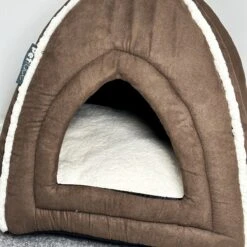 Darthome Limited Petface Brown Luxury Igloo Cat Bed -Decor Garden Shop IMG E2499