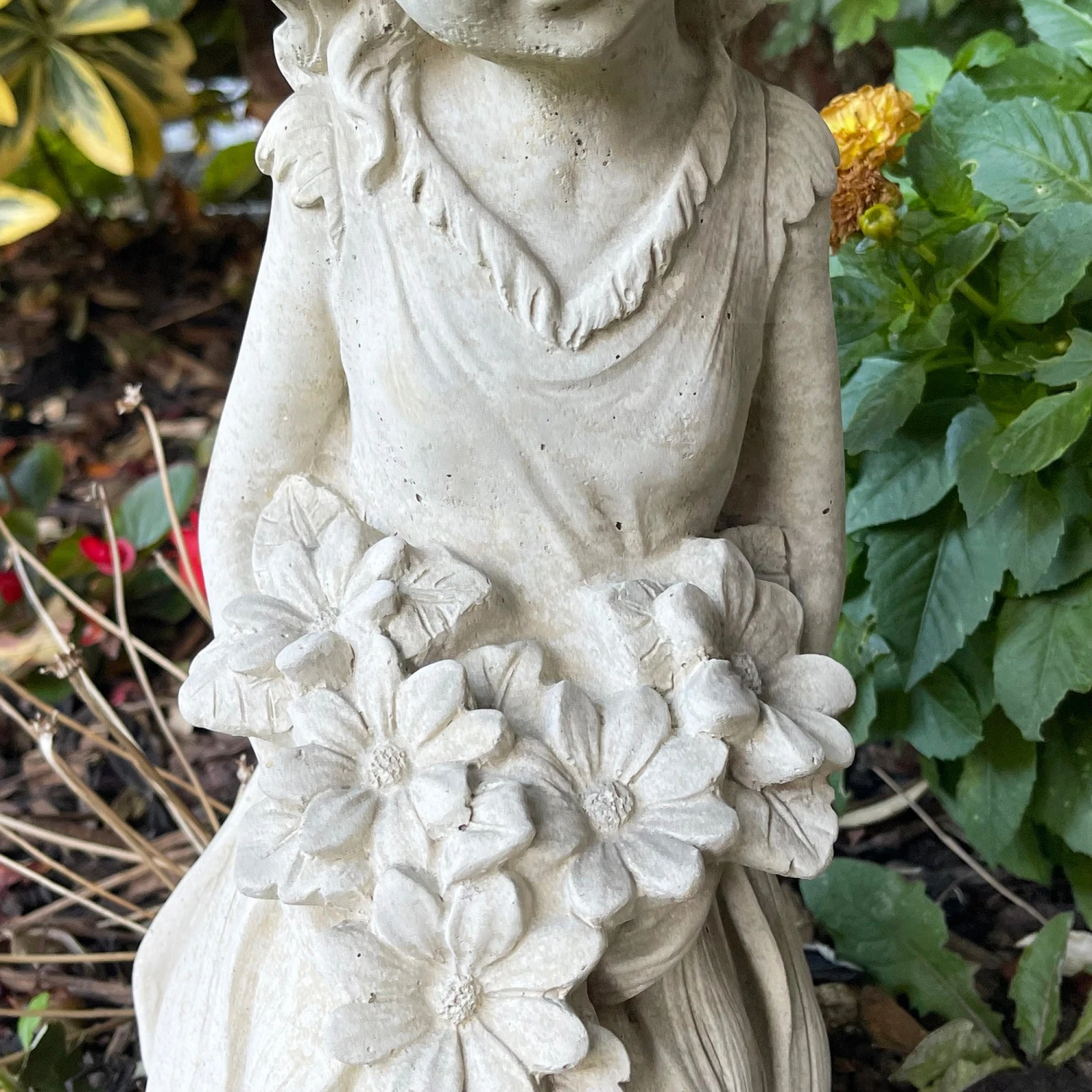 Darthome Limited Stone Flower Girl Garden Sculpture 3 Darthome Limited Stone Flower Girl Garden Sculpture - Image 3