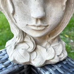 Darthome Limited Stone Elf Queen Planter 13x20cm -Decor Garden Shop IMG E2757