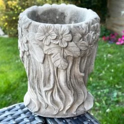 Darthome Limited Stone Elf Queen Planter 13x20cm -Decor Garden Shop IMG E2759