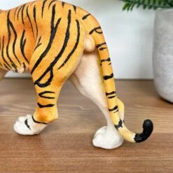 Darthome Limited Orange African Tiger Ornament -Decor Garden Shop IMG E3084
