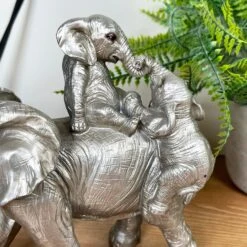 Darthome Limited Silver Elephant With Calves Ornament -Decor Garden Shop IMG E3133 1