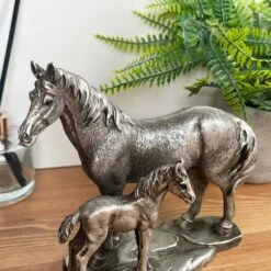 Darthome Limited Silver Horse & Foal Ornament -Decor Garden Shop IMG E3147